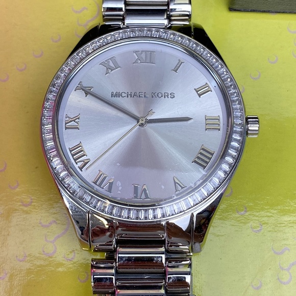 Michael Kors Black Silver Dial Ladies Watch - Picture 7 of 8